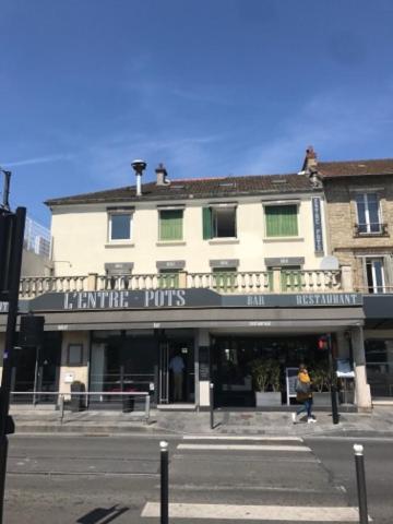 L'Entre-Pots Hotel Sartrouville Exterior photo